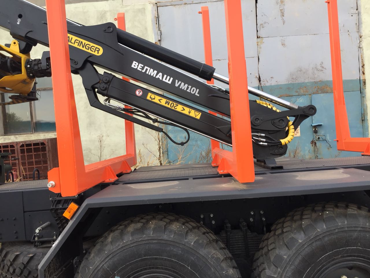 Сортиментовоз КАМАЗ 43118 с КМУ Велмаш ВМ10-86L