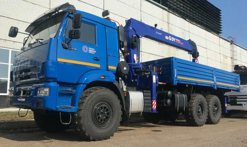 Самосвал камаз 43118 с КМУ DongYang SS1956