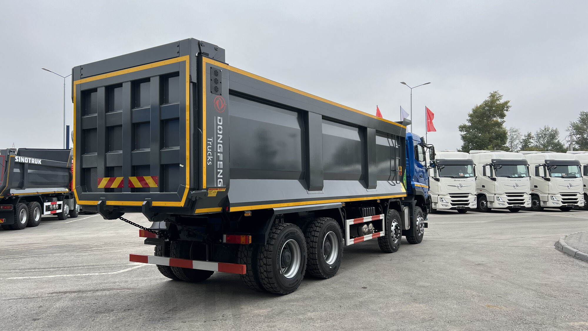 Самосвал Dongfeng KC